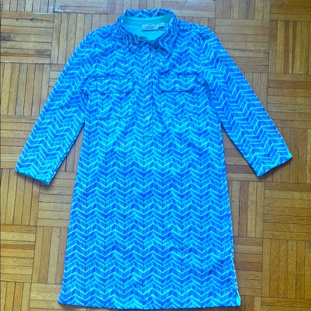 Vineyard Vines Blue and White Patterned Top